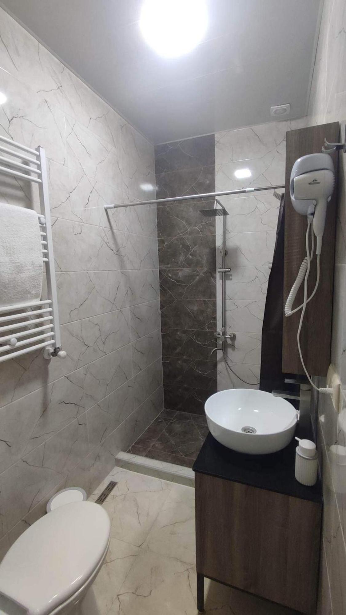 Guest House Nima Kʼutʼaisi Exterior foto