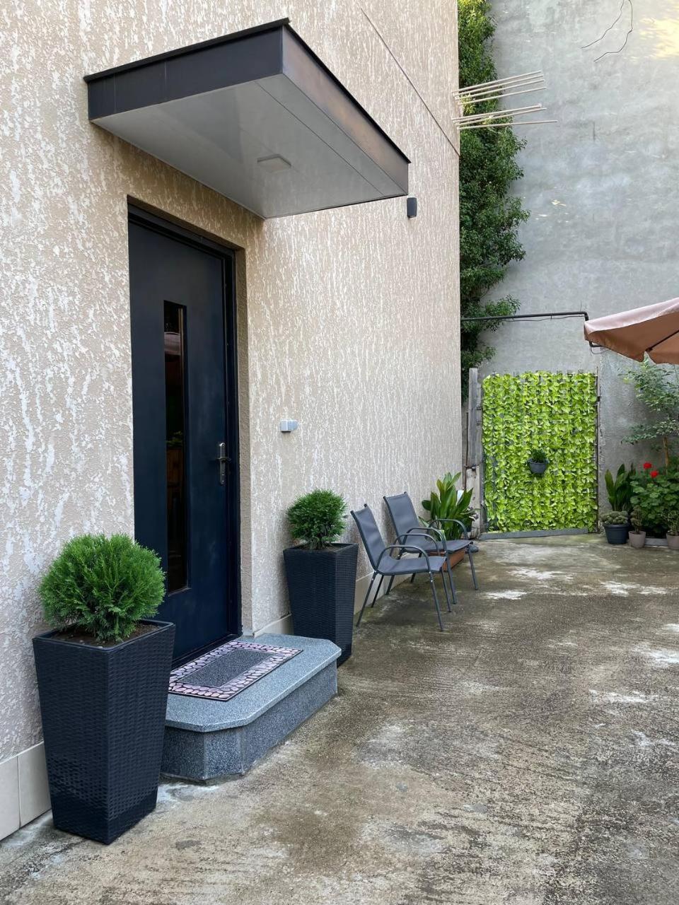 Guest House Nima Kʼutʼaisi Exterior foto