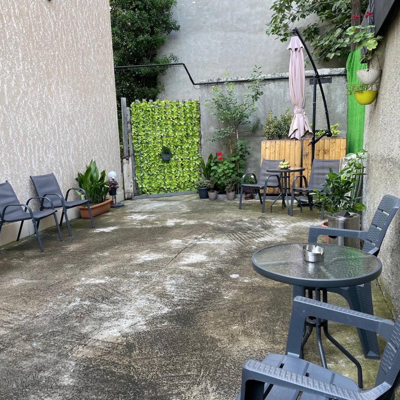 Guest House Nima Kʼutʼaisi Exterior foto