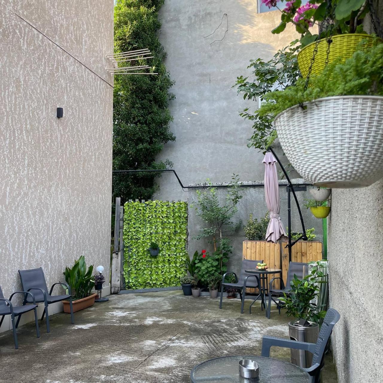 Guest House Nima Kʼutʼaisi Exterior foto